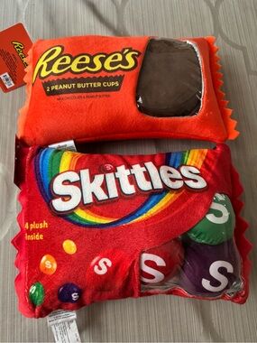 NWT Reese's & Skittles Plush Candy Pillows - Individual Plushes inside Zipper
